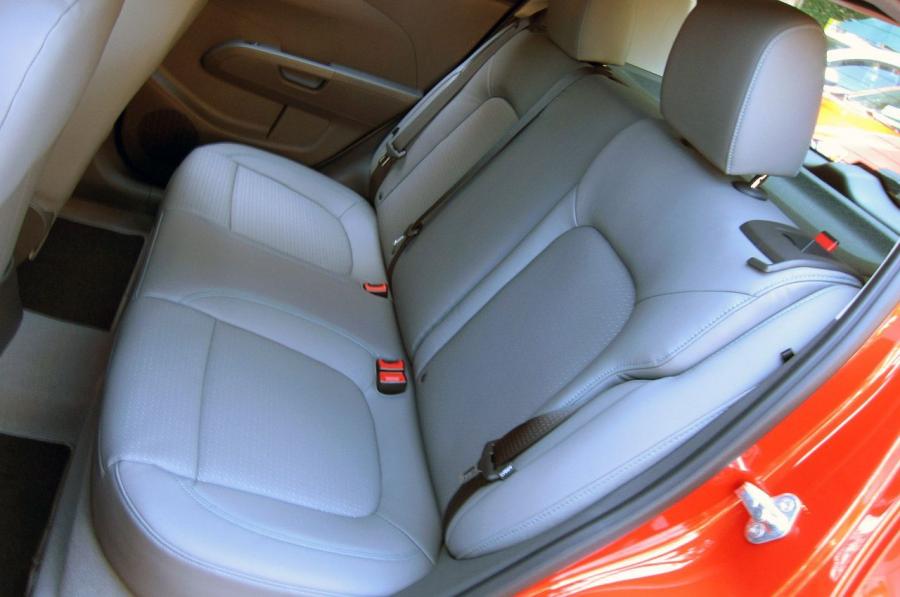  Chevrolet Sonic 2012 года  (фото 36 из 66)